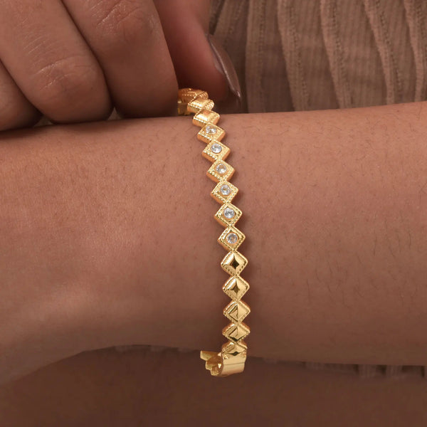 Stainless Steel Romantic Zircon Bangle-Giltoria
