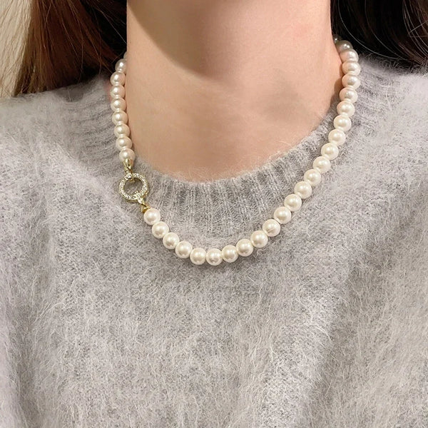 Zircon Round Buckle Pearl Necklace-Giltoria